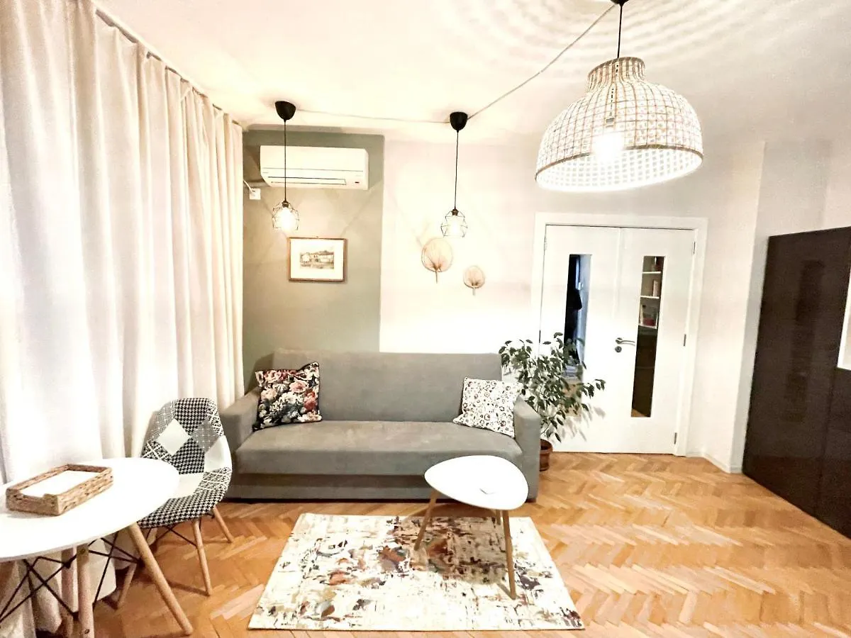 Dreamy Apartment Near To The Center 소피아